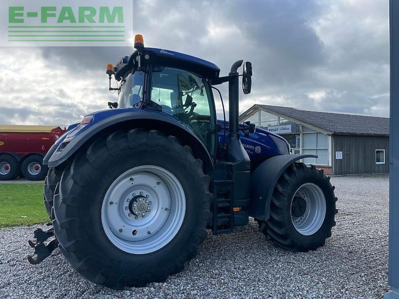 New Holland t7.315 ac bluepower - Farm tractor: picture 3 New Holland t7.315 ac bluepower - Farm tractor: picture 3