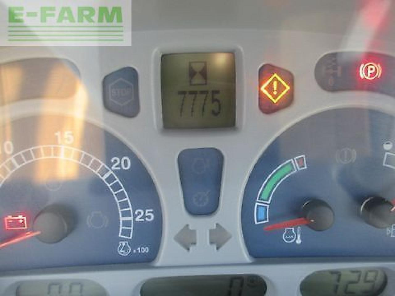 Farm tractor New Holland t7050 pc PC: picture 9