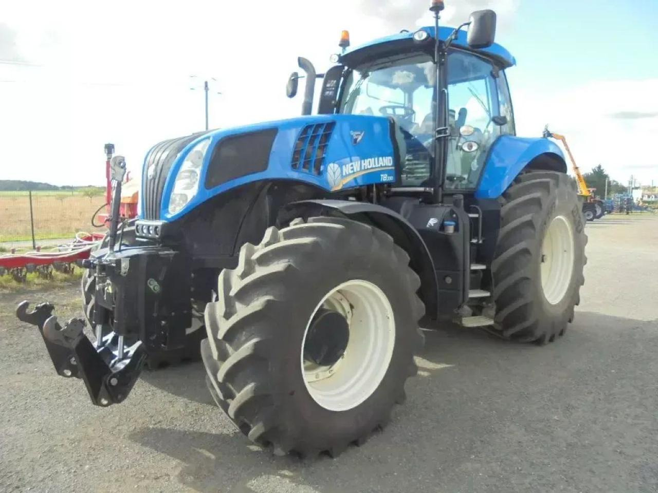 New Holland t8.330 - Farm tractor: picture 3 New Holland t8.330 - Farm tractor: picture 3