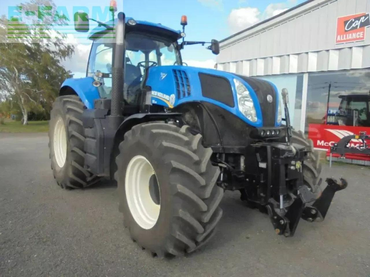 New Holland t8.330 - Farm tractor: picture 2 New Holland t8.330 - Farm tractor: picture 2