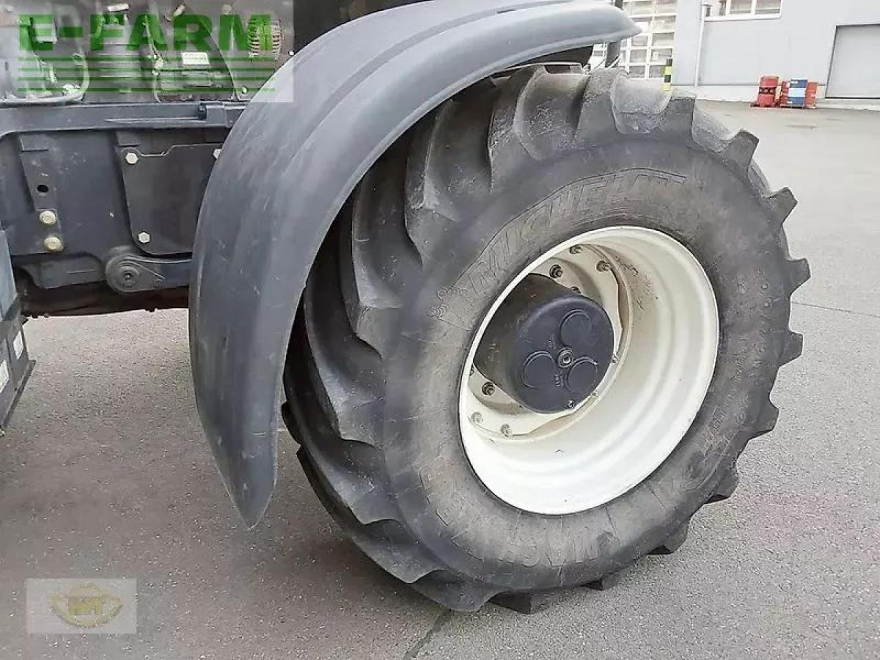 New Holland t8.410 uc UC - Farm tractor: picture 3 New Holland t8.410 uc UC - Farm tractor: picture 3