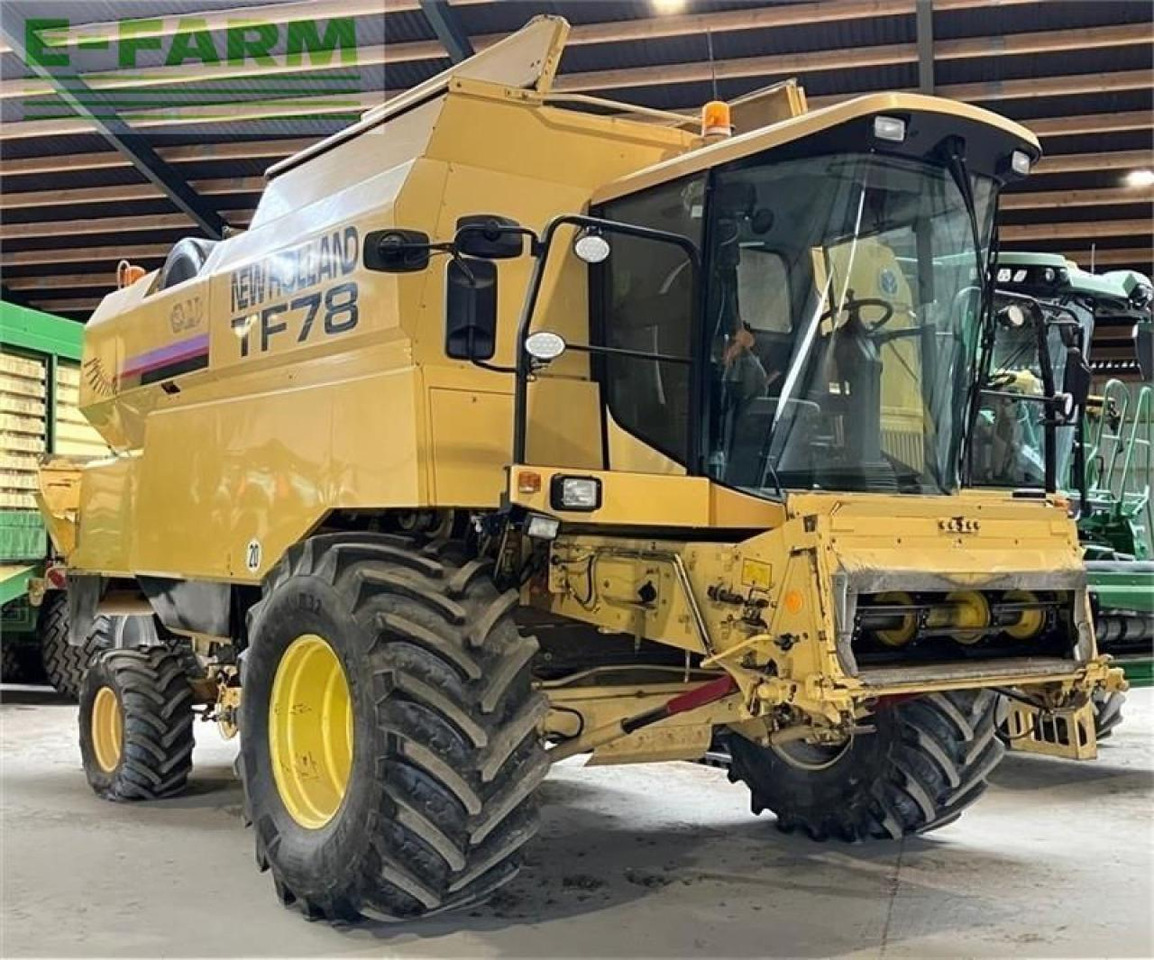 New Holland tf78 - Combine harvester: picture 2 New Holland tf78 - Combine harvester: picture 2