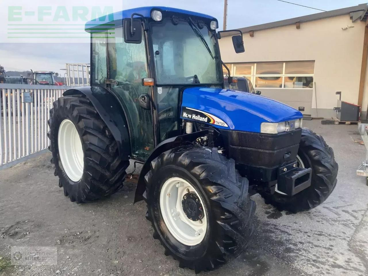 New Holland tn-d 70 a D - Farm tractor: picture 1 New Holland tn-d 70 a D - Farm tractor: picture 1