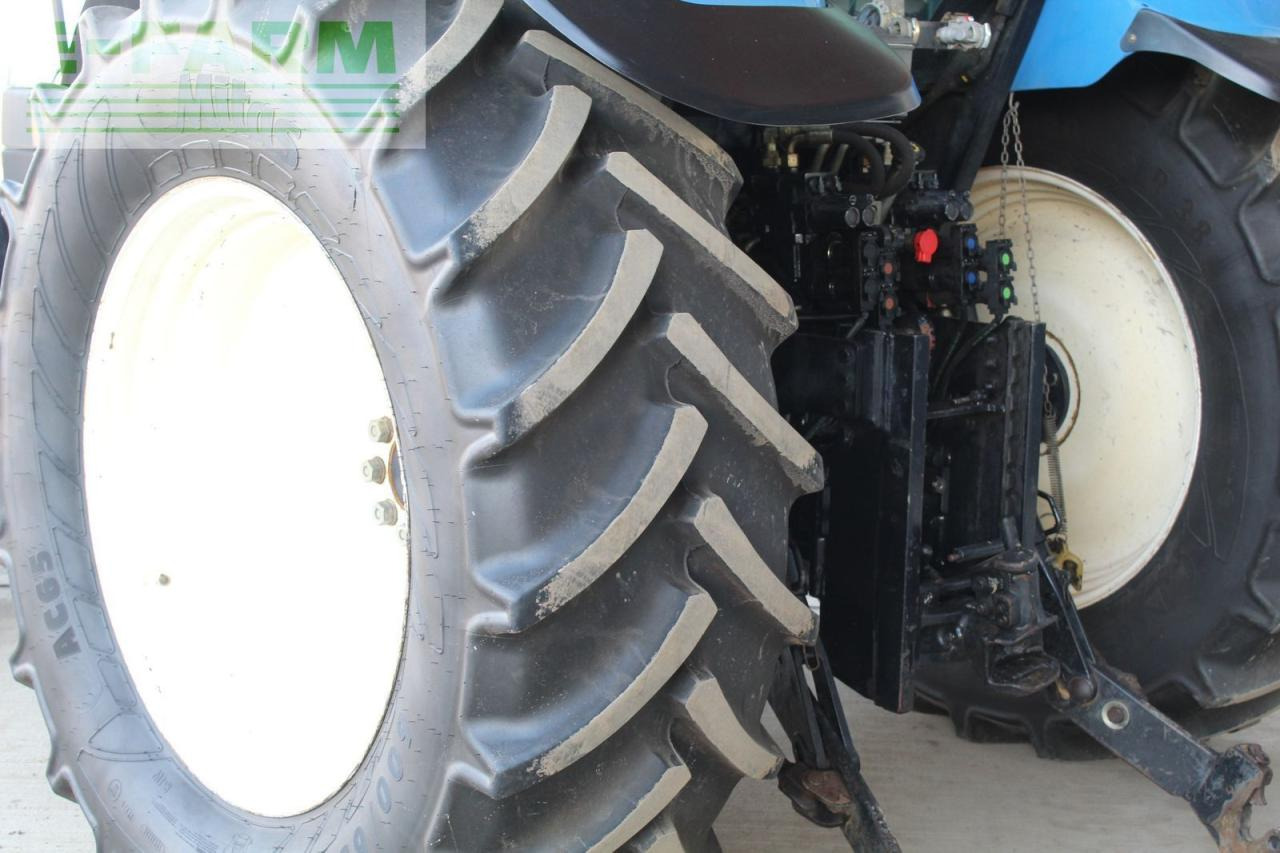Farm tractor New Holland ts115: picture 13