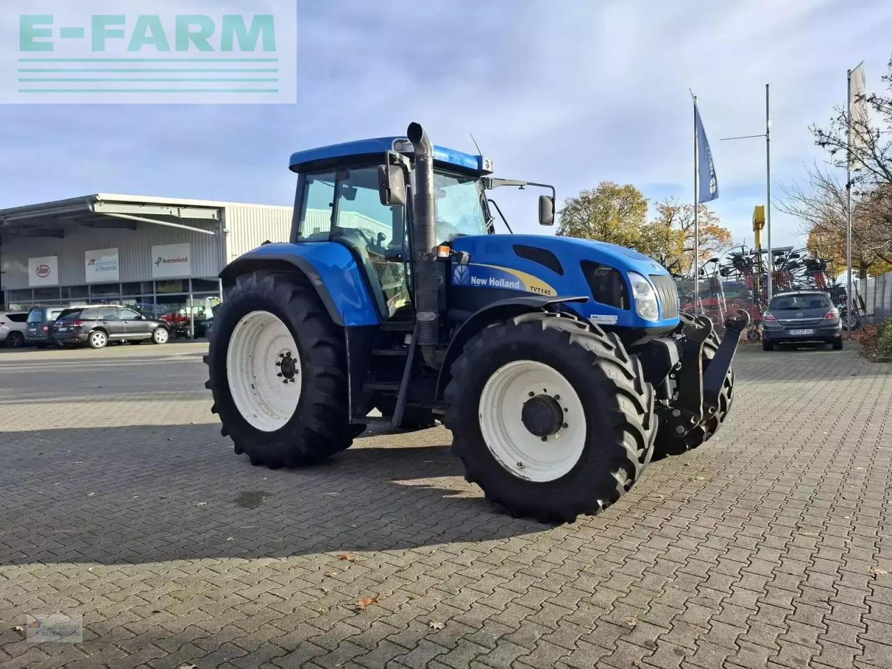 New Holland tvt 145 - Farm tractor: picture 5 New Holland tvt 145 - Farm tractor: picture 5