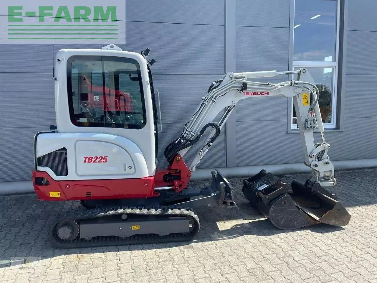Takeuchi tb 225 v4 - Mini excavator: picture 2 Takeuchi tb 225 v4 - Mini excavator: picture 2