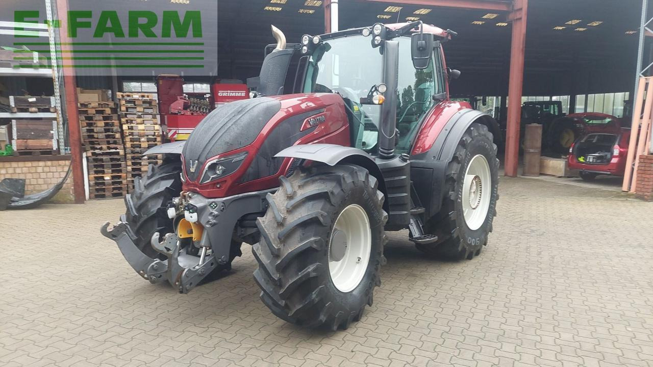 Valtra T 174 - Farm tractor: picture 1 Valtra T 174 - Farm tractor: picture 1