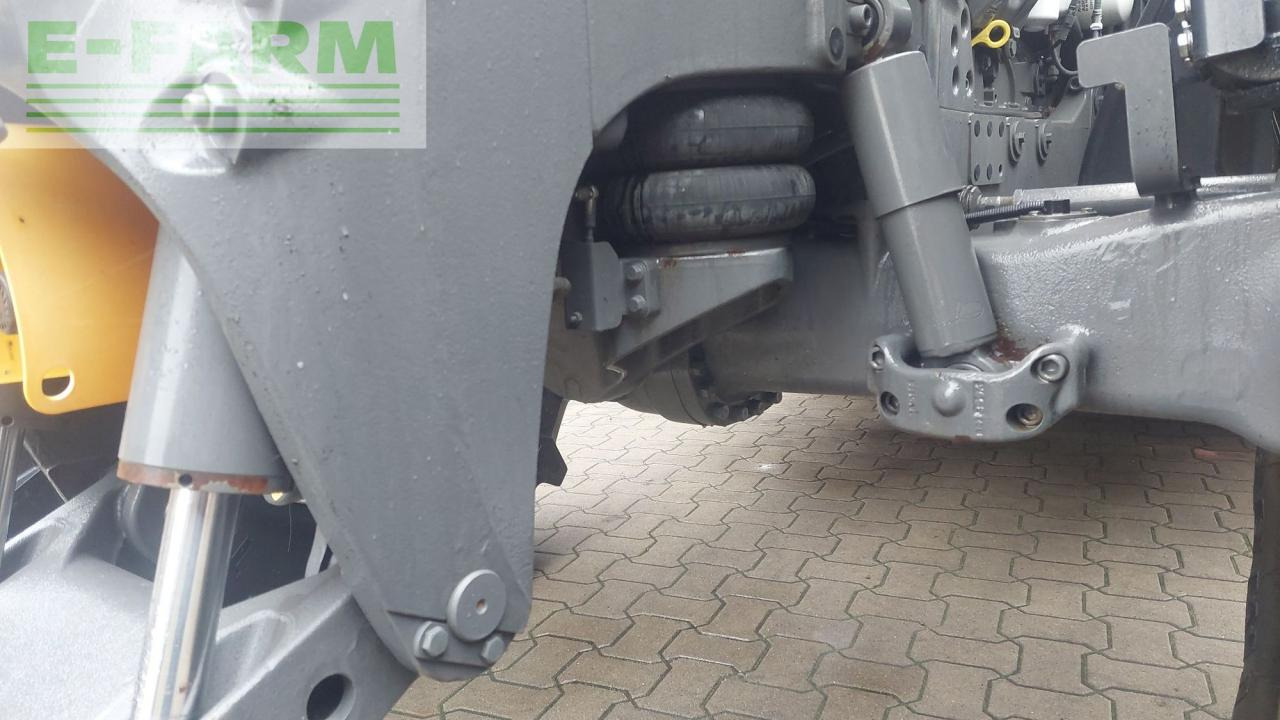 Valtra T 174 - Farm tractor: picture 2 Valtra T 174 - Farm tractor: picture 2