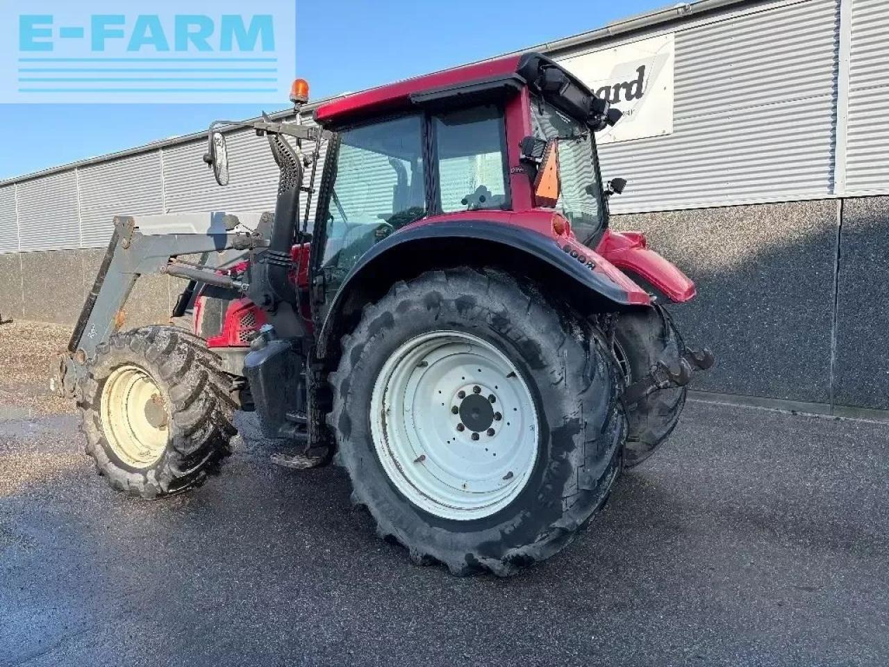 Valtra n 143 - Farm tractor: picture 2 Valtra n 143 - Farm tractor: picture 2