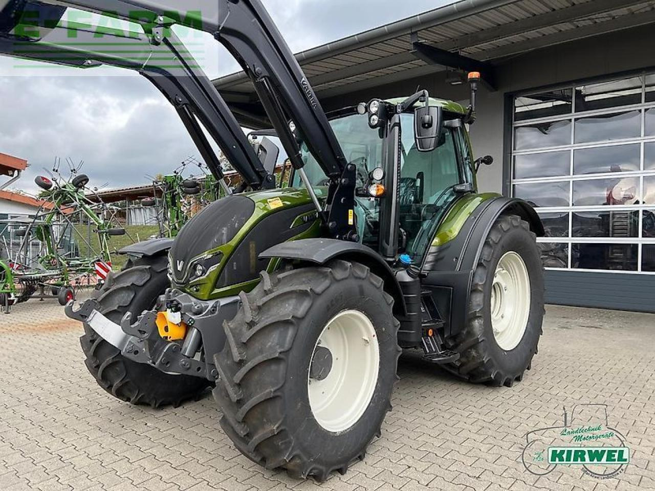 Valtra n 155 active Active - Farm tractor: picture 4 Valtra n 155 active Active - Farm tractor: picture 4