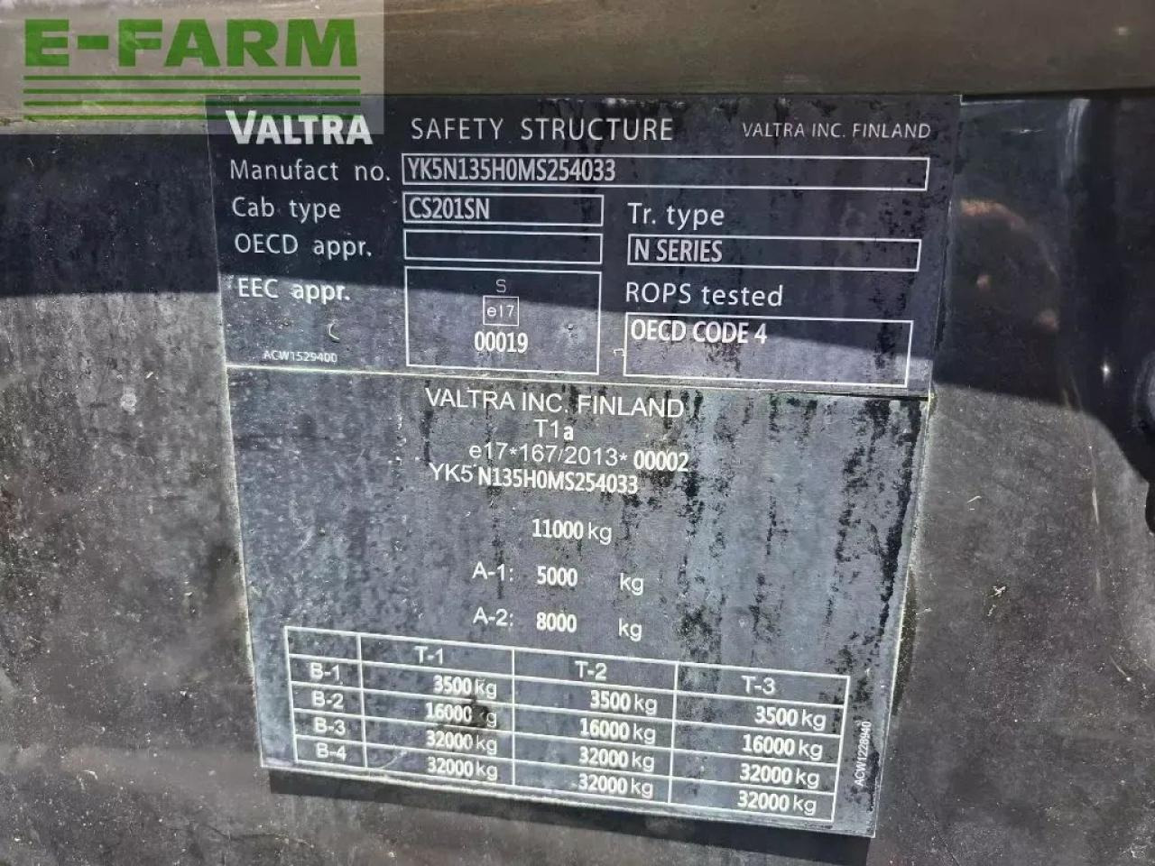 Valtra n135 - Farm tractor: picture 2 Valtra n135 - Farm tractor: picture 2
