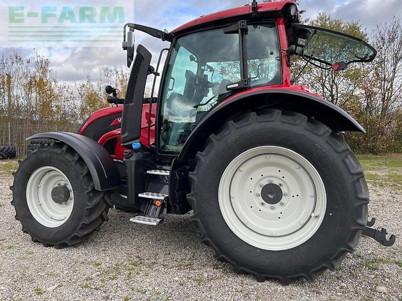 Valtra n155e aktiv - Farm tractor: picture 2 Valtra n155e aktiv - Farm tractor: picture 2