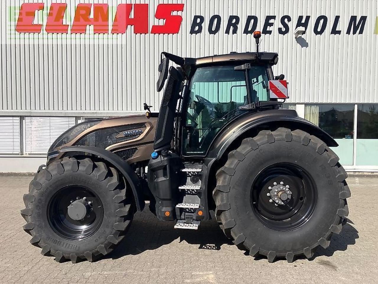 Valtra q245 (gewährleistungsverlängerung 12.2026) - Farm tractor: picture 1 Valtra q245 (gewährleistungsverlängerung 12.2026) - Farm tractor: picture 1