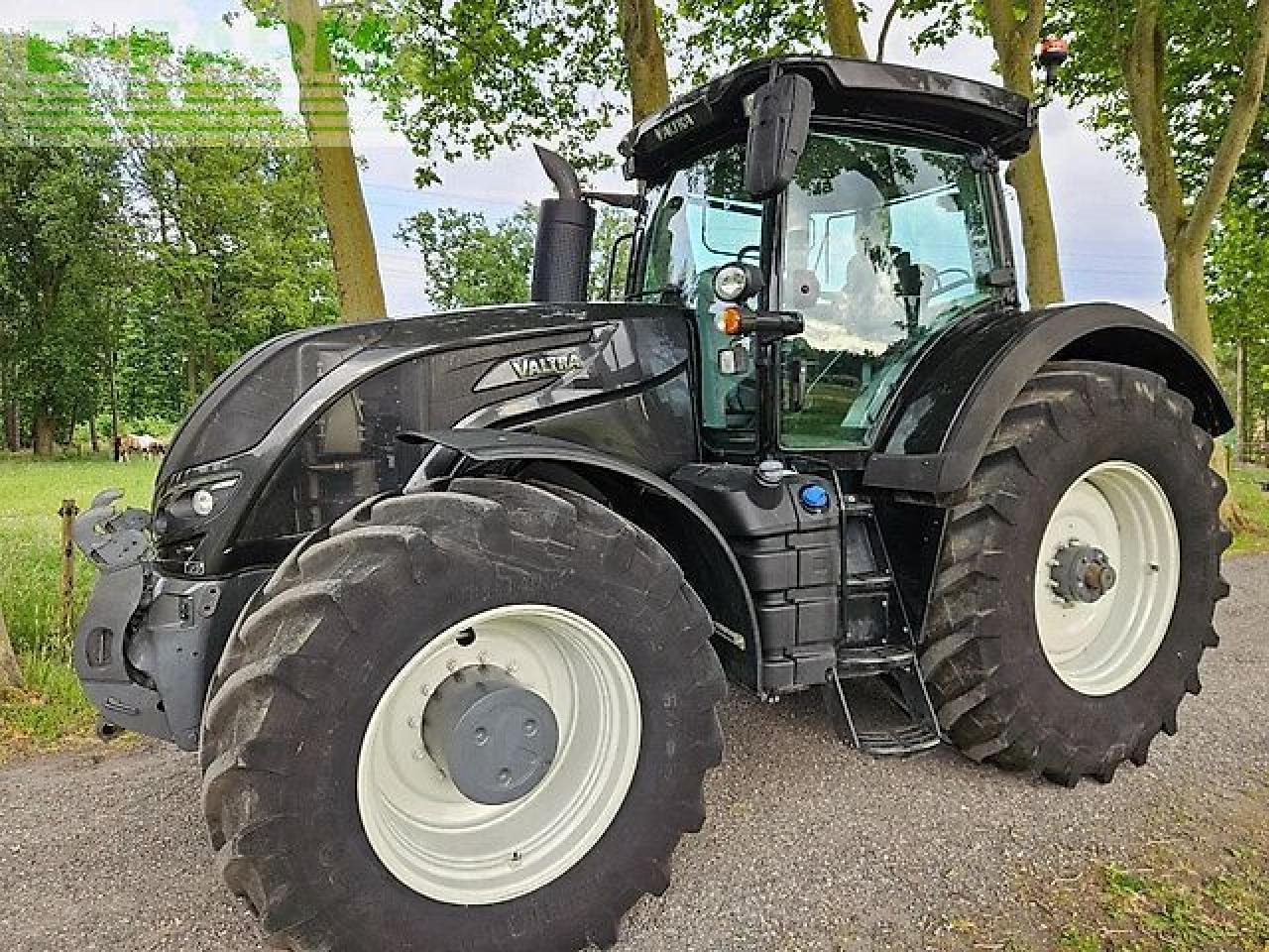 Valtra s394 smarttouch twintrac s274 s294 s324 s354 s374 fendt agco - Farm tractor: picture 2 Valtra s394 smarttouch twintrac s274 s294 s324 s354 s374 fendt agco - Farm tractor: picture 2