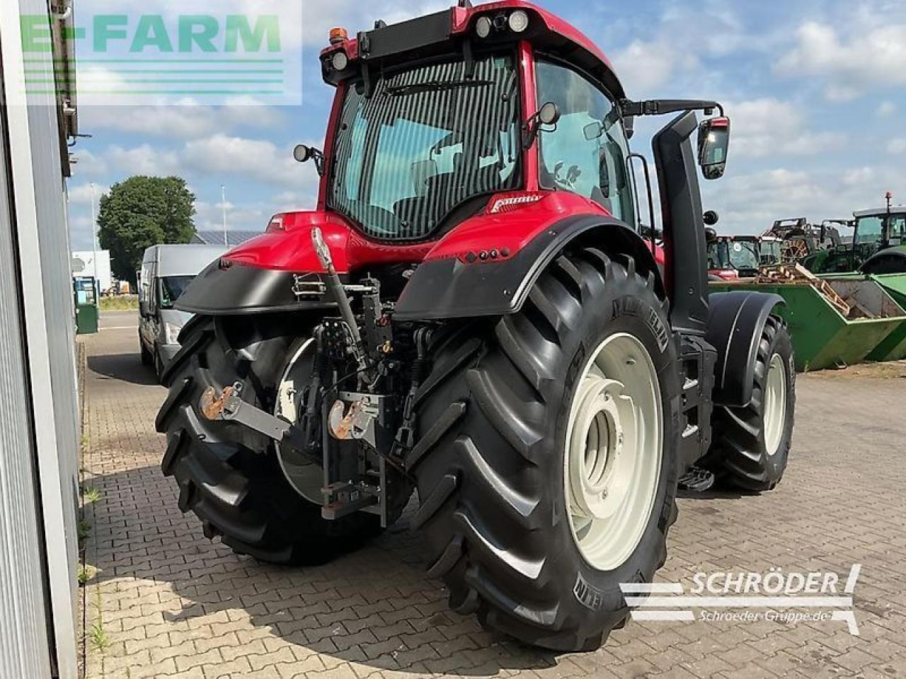 Valtra t 235 a - Farm tractor: picture 3 Valtra t 235 a - Farm tractor: picture 3
