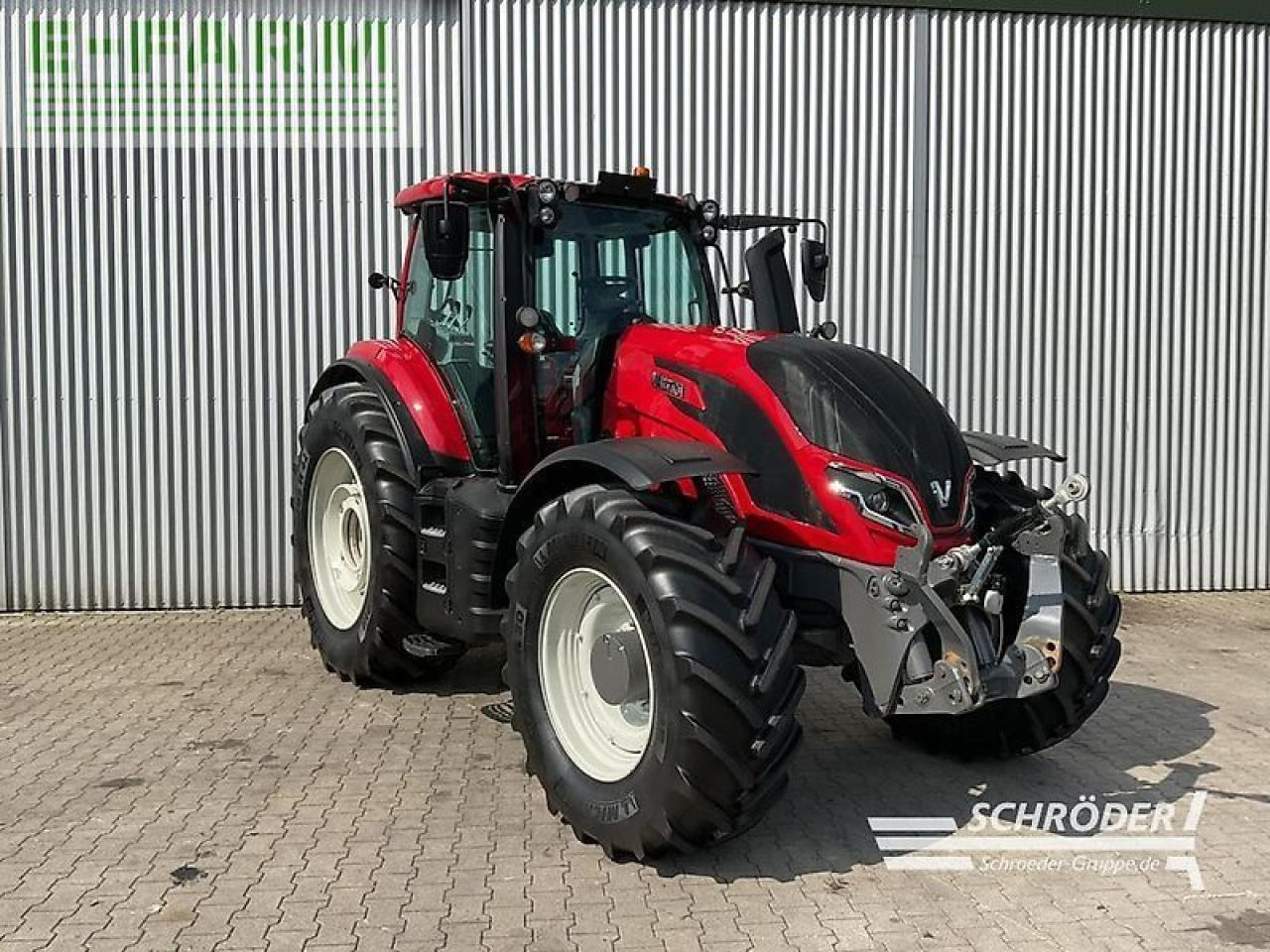 Valtra t 235 a - Farm tractor: picture 1 Valtra t 235 a - Farm tractor: picture 1