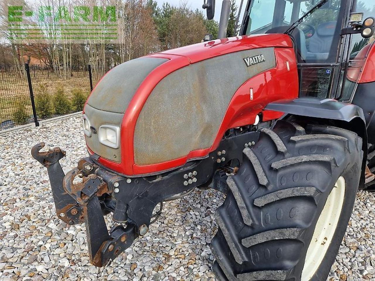 Valtra t120 - Farm tractor: picture 2 Valtra t120 - Farm tractor: picture 2