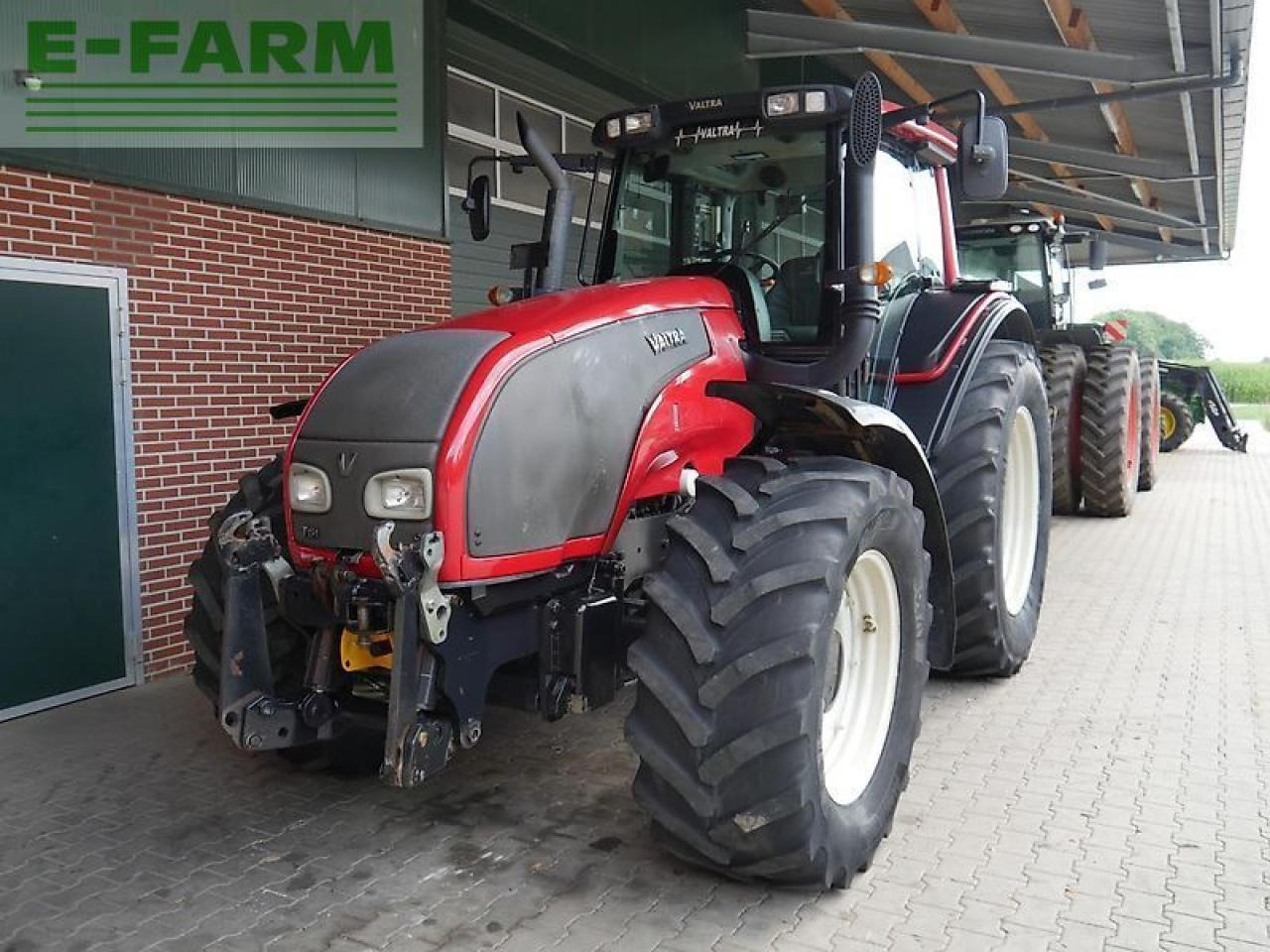 Valtra t151e hitech fzw HiTech - Farm tractor: picture 3 Valtra t151e hitech fzw HiTech - Farm tractor: picture 3