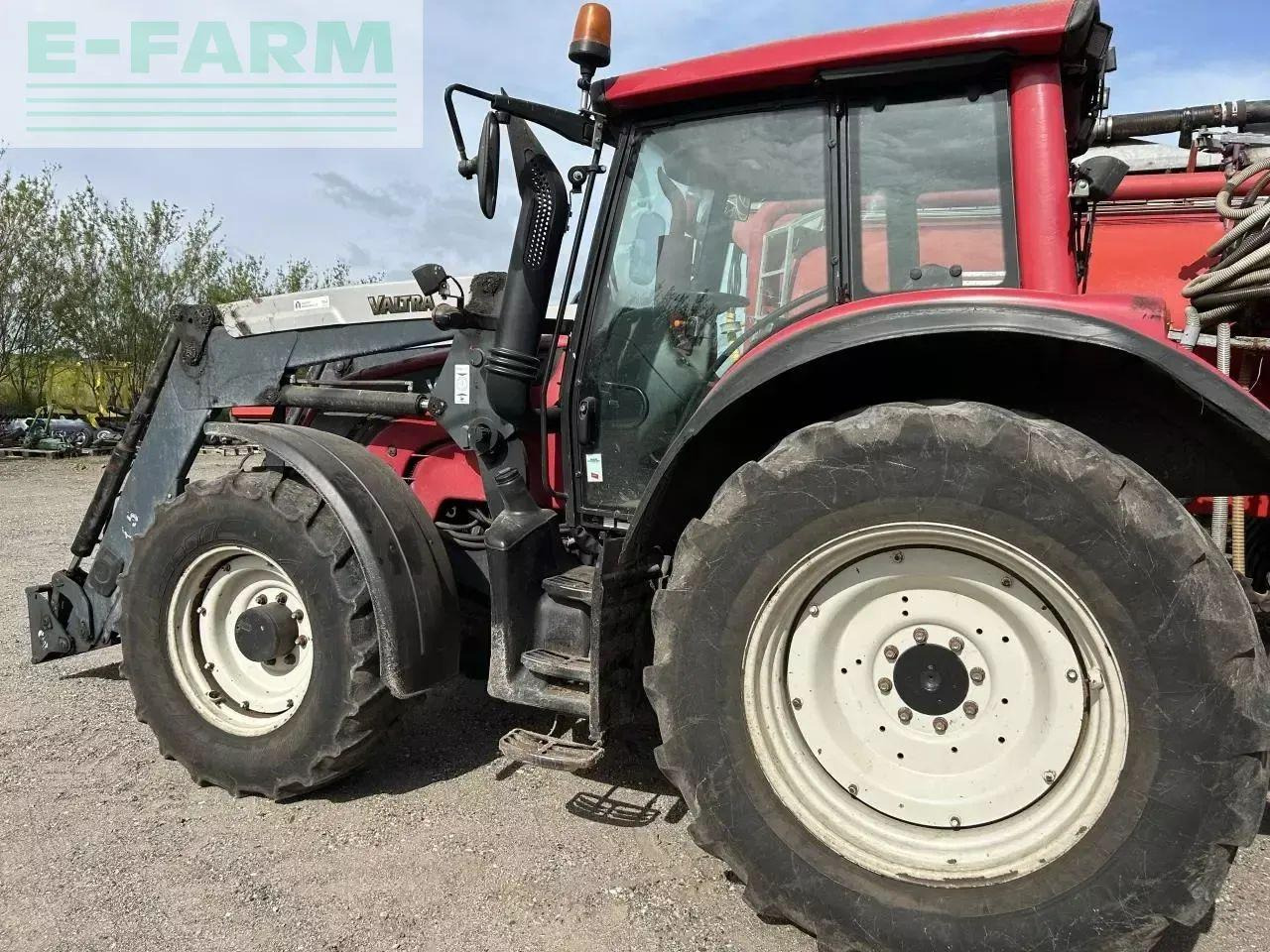 Valtra valtra n 143 - Farm tractor: picture 2 Valtra valtra n 143 - Farm tractor: picture 2