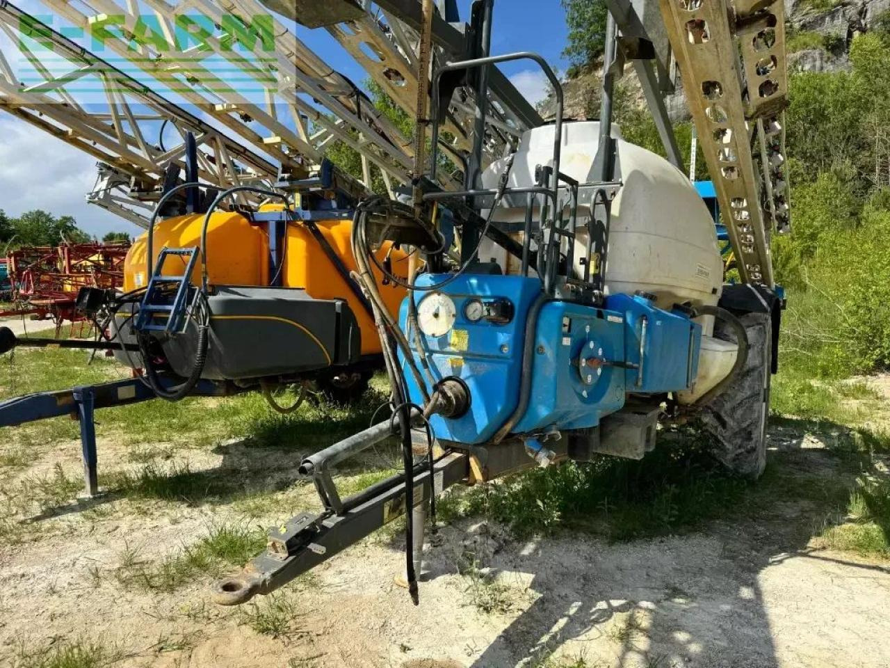 / meteor 4100 - Trailed sprayer: picture 2 / meteor 4100 - Trailed sprayer: picture 2