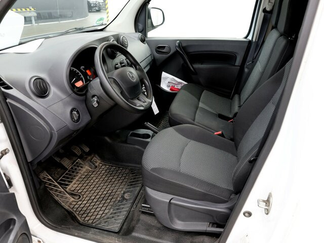 MERCEDES-BENZ Citan 111 CDI Kasten,Klima,Sortimo Ausbau... - People carrier: picture 2 MERCEDES-BENZ Citan 111 CDI Kasten,Klima,Sortimo Ausbau... - People carrier: picture 2