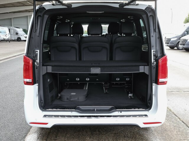MERCEDES-BENZ EQV 300 Avantgarde,lang,7Sitze,2xSchiebetür,LED... - People carrier, Electric van: picture 2 MERCEDES-BENZ EQV 300 Avantgarde,lang,7Sitze,2xSchiebetür,LED... - People carrier, Electric van: picture 2