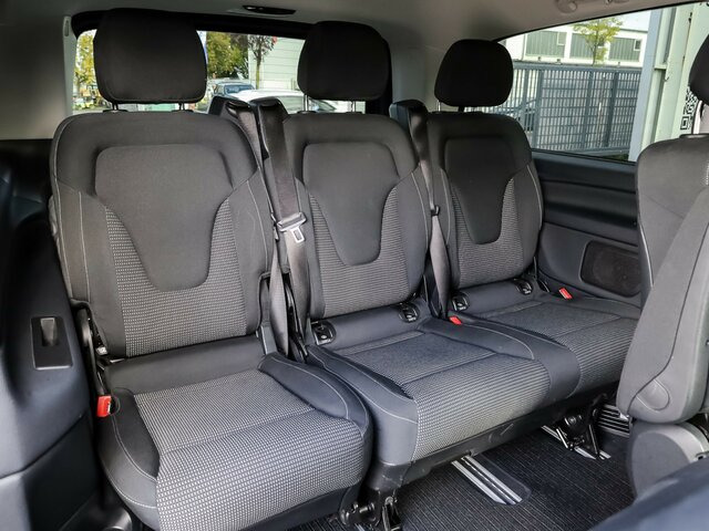 MERCEDES-BENZ EQV 300 lang,7Sitze,Schiebetür elektrisch,LED... - People carrier, Electric van: picture 4 MERCEDES-BENZ EQV 300 lang,7Sitze,Schiebetür elektrisch,LED... - People carrier, Electric van: picture 4
