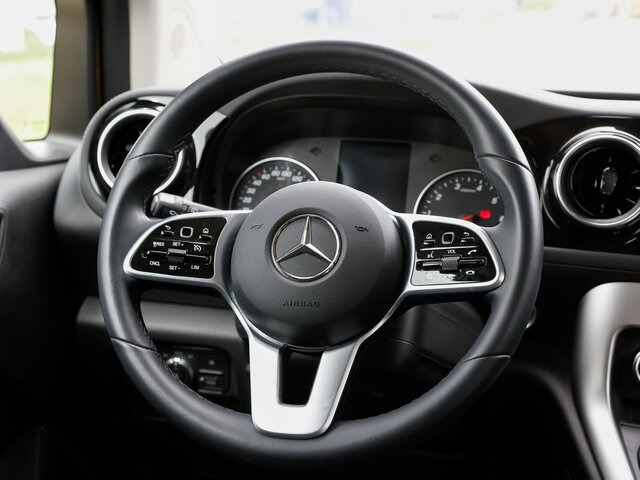 MERCEDES-BENZ T 180 Progressive,AHK,LED,Navi,Kamera,Tempomat... - People carrier: picture 5 MERCEDES-BENZ T 180 Progressive,AHK,LED,Navi,Kamera,Tempomat... - People carrier: picture 5