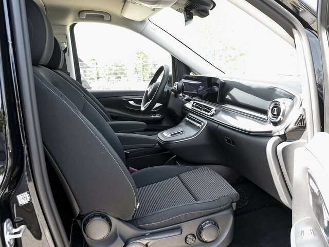 MERCEDES-BENZ V 220 d STYLE kompakt,6Sitzer,Distronic,AHK... - People carrier: picture 4 MERCEDES-BENZ V 220 d STYLE kompakt,6Sitzer,Distronic,AHK... - People carrier: picture 4
