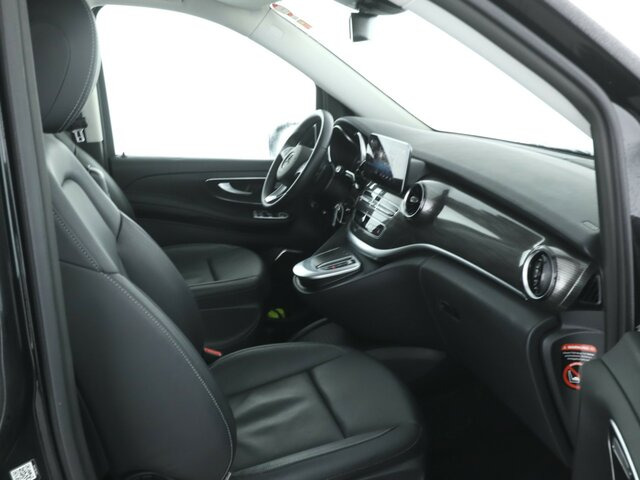 People carrier MERCEDES-BENZ V 300 Avantgarde Extralang,Allrad,2Schiebetüren...: picture 15 People carrier MERCEDES-BENZ V 300 Avantgarde Extralang,Allrad,2Schiebetüren...: picture 15