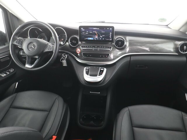 MERCEDES-BENZ V 300 Avantgarde Extralang,Allrad,2Schiebetüren... - People carrier: picture 2 MERCEDES-BENZ V 300 Avantgarde Extralang,Allrad,2Schiebetüren... - People carrier: picture 2