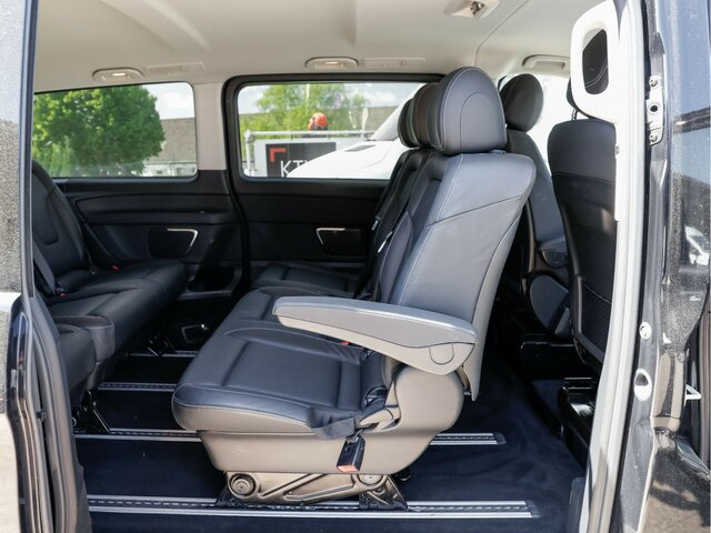 MERCEDES-BENZ V 300 Edition Extralang,2Schiebetür el.,8Sitzer - Minibus, People carrier: picture 2 MERCEDES-BENZ V 300 Edition Extralang,2Schiebetür el.,8Sitzer - Minibus, People carrier: picture 2