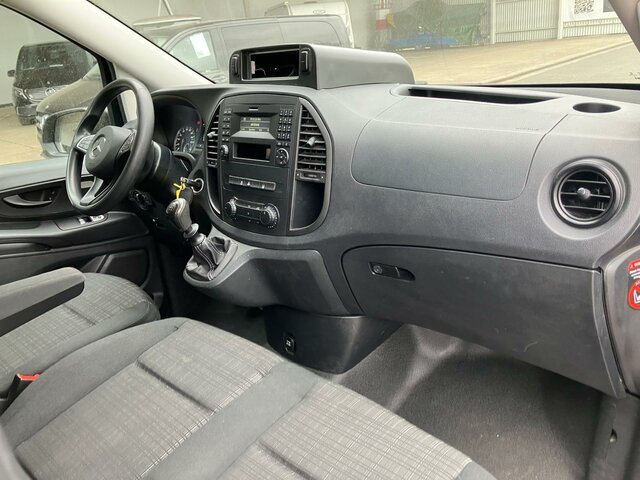 MERCEDES-BENZ Vito 114 Mixto Extralang,Klima,Tempomat,Standhzg... - People carrier: picture 4 MERCEDES-BENZ Vito 114 Mixto Extralang,Klima,Tempomat,Standhzg... - People carrier: picture 4