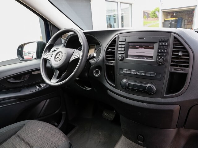 MERCEDES-BENZ Vito 114 TourerPro,Allrad,Automatik,8Sitzer - People carrier: picture 4 MERCEDES-BENZ Vito 114 TourerPro,Allrad,Automatik,8Sitzer - People carrier: picture 4