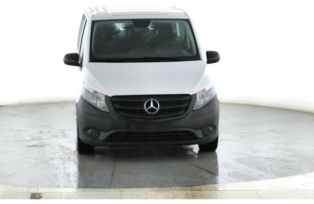 People carrier MERCEDES-BENZ Vito 114 TourerPro,lang,Automatik,8Sitze,Kamera...: picture 9