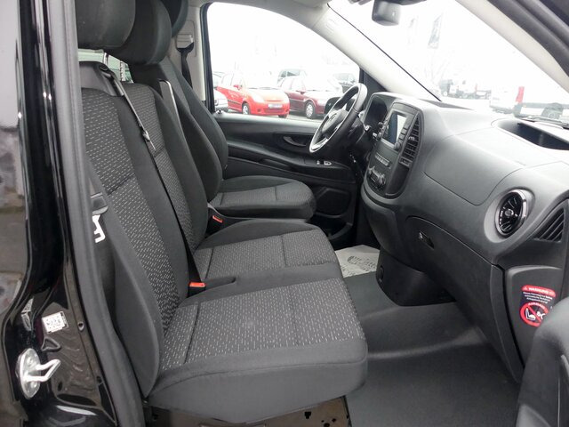 MERCEDES-BENZ Vito 116CDI lang,TourerPro,2xKlima,9Sitze,Kamera - People carrier: picture 3 MERCEDES-BENZ Vito 116CDI lang,TourerPro,2xKlima,9Sitze,Kamera - People carrier: picture 3