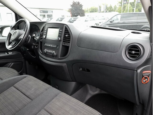 MERCEDES-BENZ Vito 116TourerPro Kombi,Extralang,2xKlima,9Sitze... - People carrier: picture 4 MERCEDES-BENZ Vito 116TourerPro Kombi,Extralang,2xKlima,9Sitze... - People carrier: picture 4