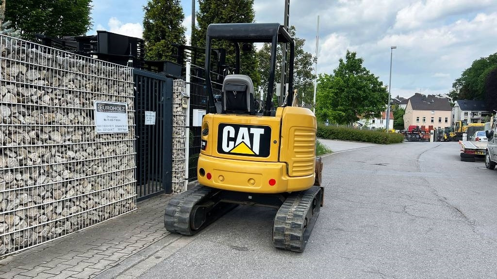 Leasing of CAT Minibagger CAT 303E SW mit Löffelpaket, Knickmatik CAT Minibagger CAT 303E SW mit Löffelpaket, Knickmatik: picture 15 Leasing of CAT Minibagger CAT 303E SW mit Löffelpaket, Knickmatik CAT Minibagger CAT 303E SW mit Löffelpaket, Knickmatik: picture 15