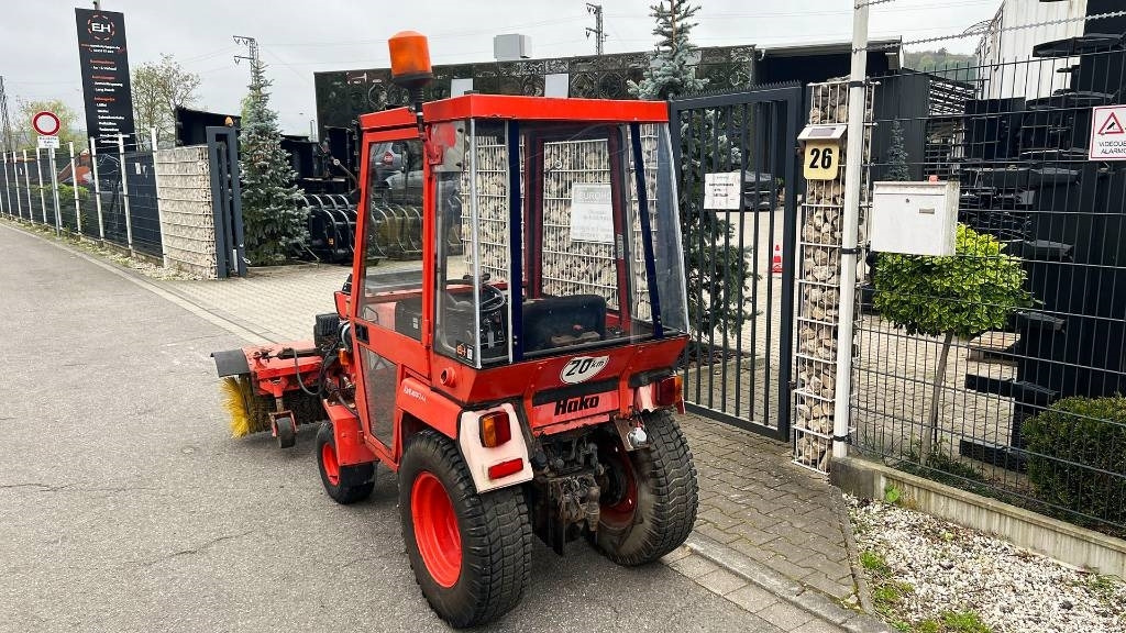 Hako 2300 D Kleintraktor, hyrd. Kehrmaschine, Zapfwelle - Municipal tractor: picture 4 Hako 2300 D Kleintraktor, hyrd. Kehrmaschine, Zapfwelle - Municipal tractor: picture 4