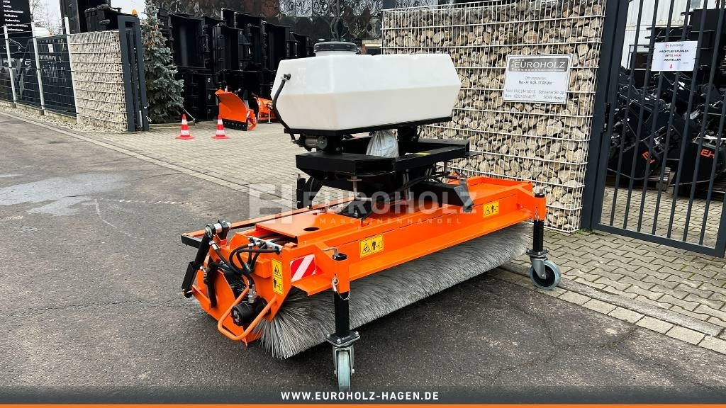 Kehrmaschine ZM2000 Stapleraufnahme - Broom for Municipal/ Special vehicle: picture 3 Kehrmaschine ZM2000 Stapleraufnahme - Broom for Municipal/ Special vehicle: picture 3