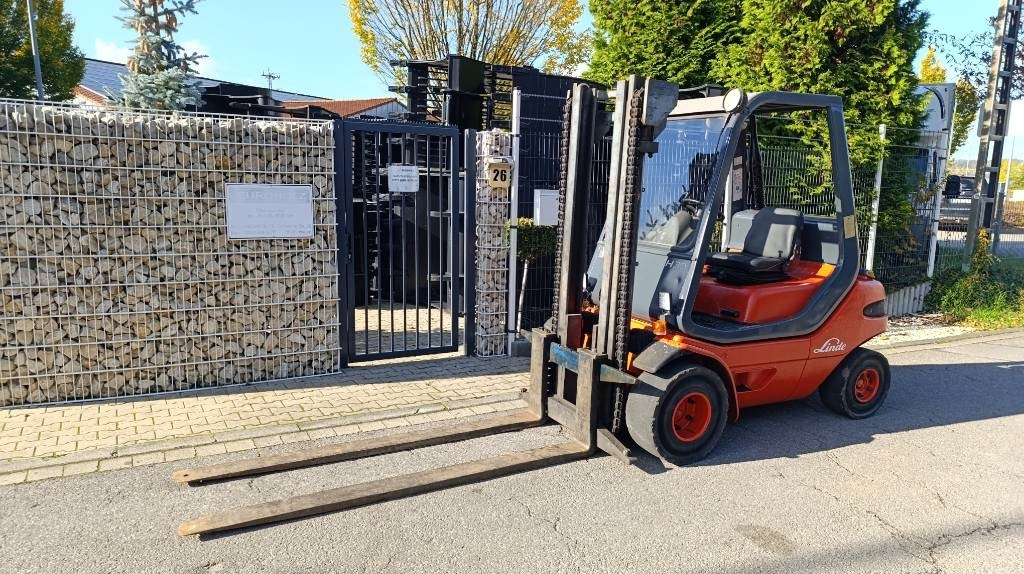 Linde H 30 D, Duplex, Zusatzhydraulik, Palettengabel - Diesel forklift: picture 3 Linde H 30 D, Duplex, Zusatzhydraulik, Palettengabel - Diesel forklift: picture 3