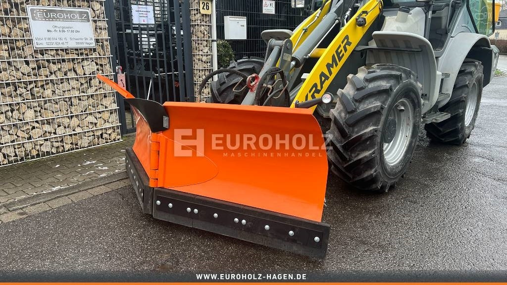 Schneeschild Planierschild hydraulisch 4-Wege PU-2 - Snow plough for Agricultural machinery: picture 4 Schneeschild Planierschild hydraulisch 4-Wege PU-2 - Snow plough for Agricultural machinery: picture 4