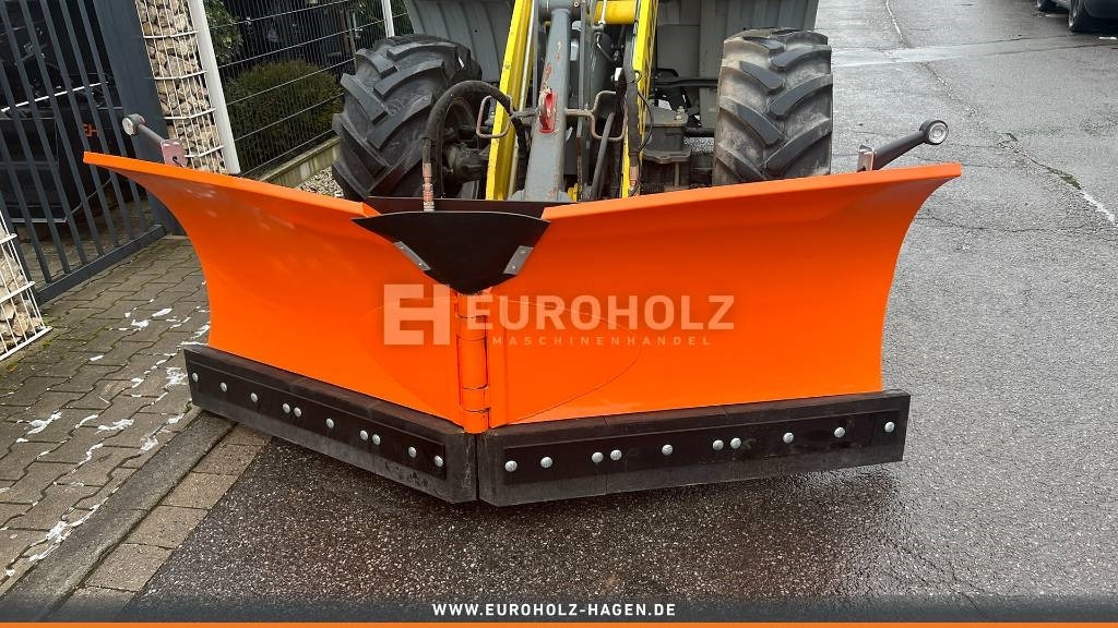 Schneeschild Planierschild hydraulisch 4-Wege PU-2 - Snow plough for Agricultural machinery: picture 5 Schneeschild Planierschild hydraulisch 4-Wege PU-2 - Snow plough for Agricultural machinery: picture 5