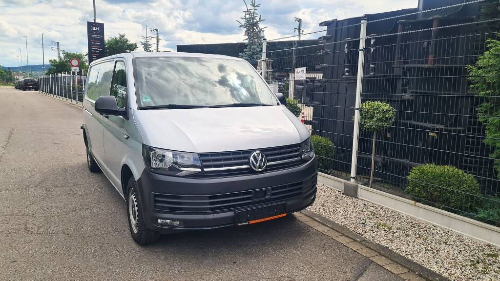 Volkswagen T6 2.0 TDI Kasten- Werkstattwagen, Klima, 3-Sitzer  - Small van: picture 5 Volkswagen T6 2.0 TDI Kasten- Werkstattwagen, Klima, 3-Sitzer  - Small van: picture 5