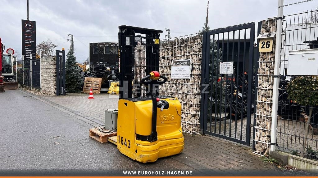 Yale Gabelstapler MS16 4328, elektro, Triplex, 4300 mm - Electric forklift: picture 4 Yale Gabelstapler MS16 4328, elektro, Triplex, 4300 mm - Electric forklift: picture 4