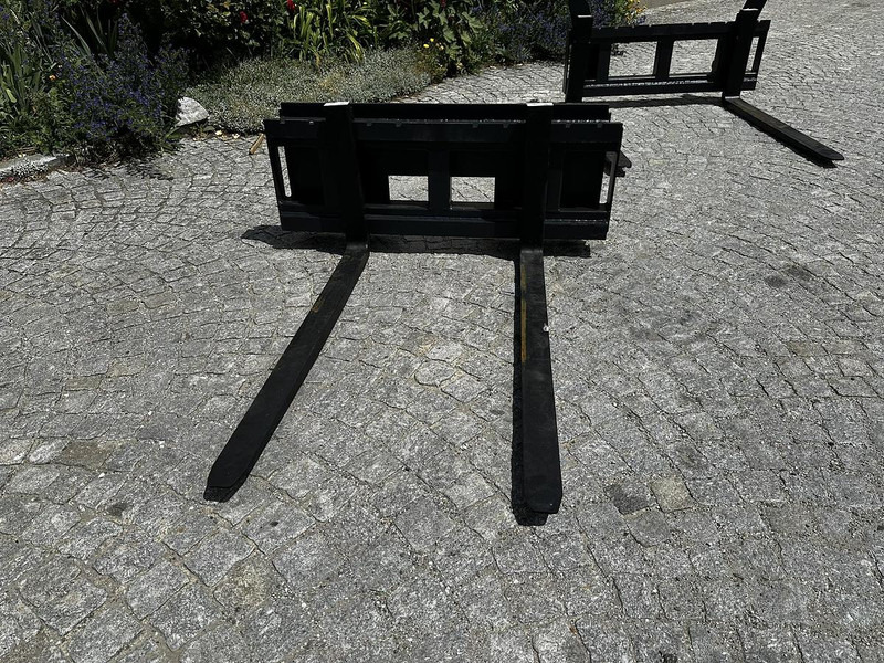 Big Palettengabel mit Bobcat 114cm Aufnahme - Forks for Material handling equipment: picture 1 Big Palettengabel mit Bobcat 114cm Aufnahme - Forks for Material handling equipment: picture 1