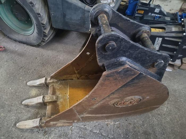 GEITH Tieflöffel 60cm Arbeitsbreite - Bucket: picture 1 GEITH Tieflöffel 60cm Arbeitsbreite - Bucket: picture 1