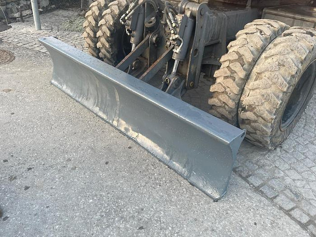 Excavator Takeuchi TB295W Mobilbagger: picture 8