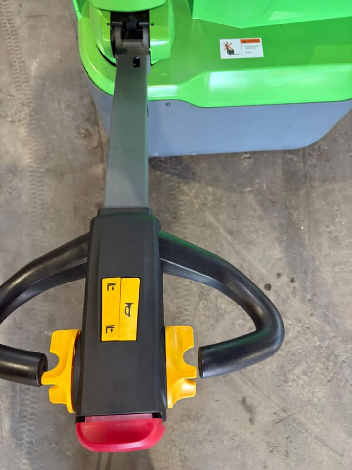 Osaka CDD12R-EN - Stacker: picture 5 Osaka CDD12R-EN - Stacker: picture 5