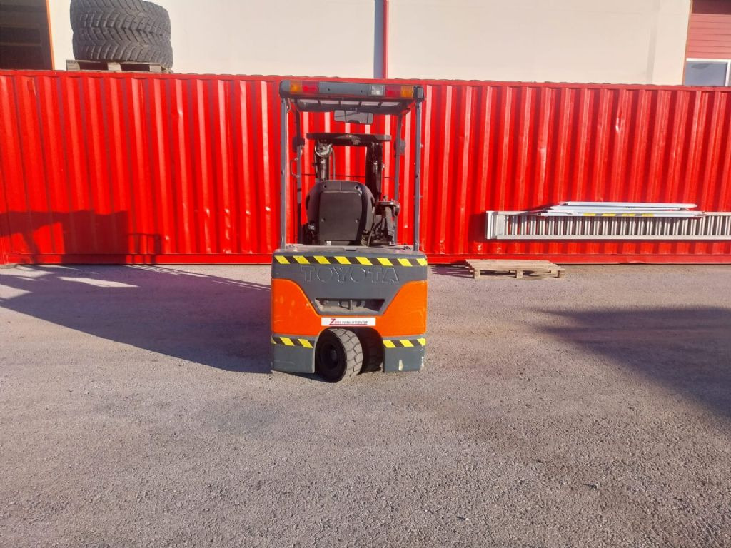 Toyota 7FBEF 20 - Electric forklift: picture 2 Toyota 7FBEF 20 - Electric forklift: picture 2